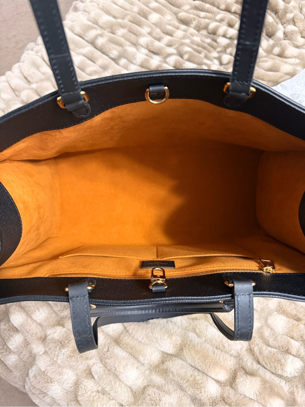 Authentic Louis Vuitton On The Go Black Empreinte GM SIZE LIKE NEW NEVER USED - Picture 6 of 15